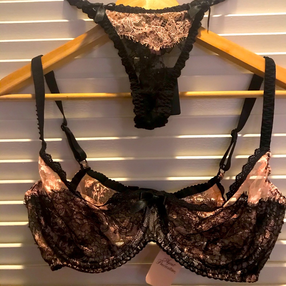 Agent Provocateur Classics lace bra & thong